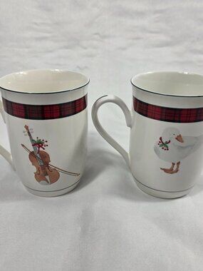 Sasaki Tartan Red Plaid Toy Accent Mugs Goose & Violin Charles Roberts
